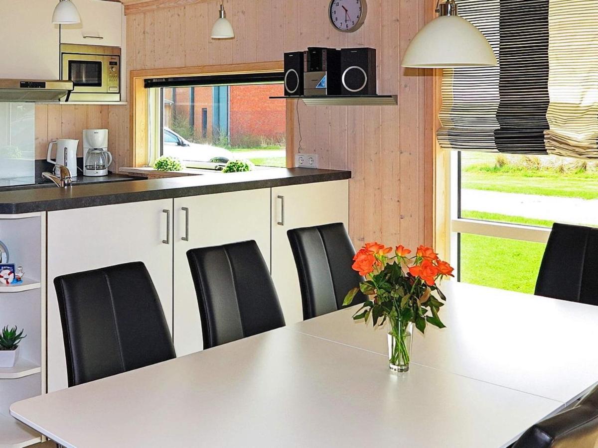 8 Person Holiday Home In Gro Enbrode Großenbrode Exterior foto